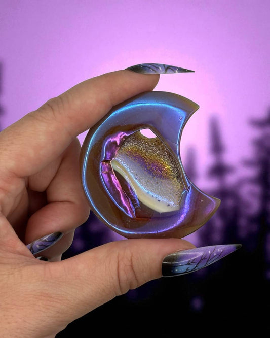 Aura Quartz Druy Moon Handheld